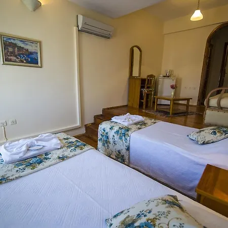 Πανσιόν Kleo Boutique 3*