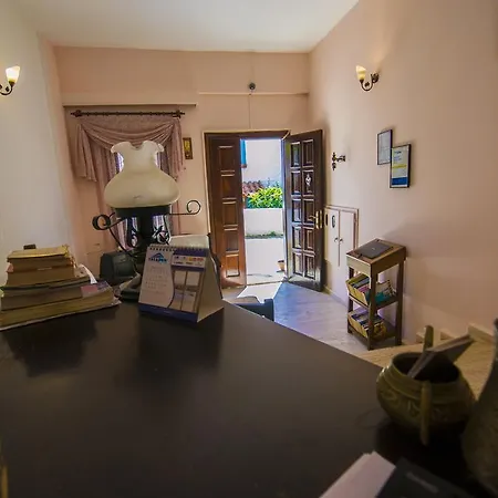 Πανσιόν Kleo Boutique 3*